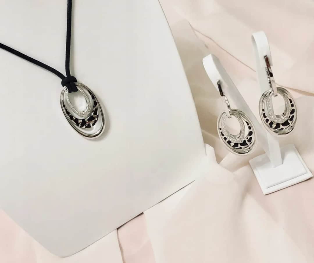 Ile kosztuje srebrny naszyjnik? Sprawdź ceny i porównaj oferty